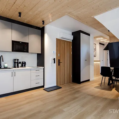 Apartament Montis *