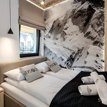 Apartament Montis *
