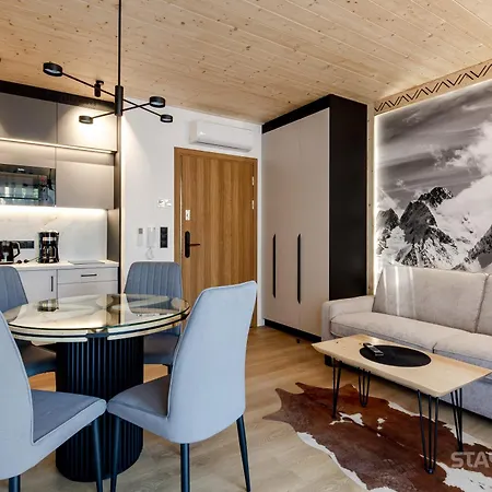Montis Apartament *